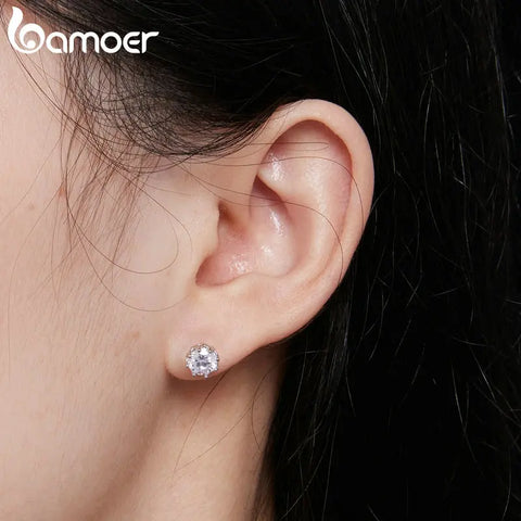 BAMOER Platinum Plated Moissanite Earrings Eight Prong Wire Basket Lab Created Diamond Stud Earrings for Women