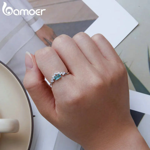 Bamoer 925 Sterling Silver Light Green Square CZ V-shaped Finger Ring Crown Ring for Women Anniversary Wedding Jewelry BSR330