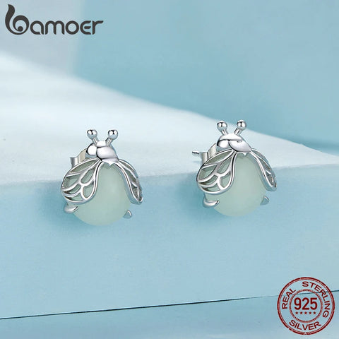 Bamoer 925 Sterling Silver Glow-in-the-dark Firefly Stud Earrings Luminous Insect Earrings for Women Chic Fine Jewelry SCE1647