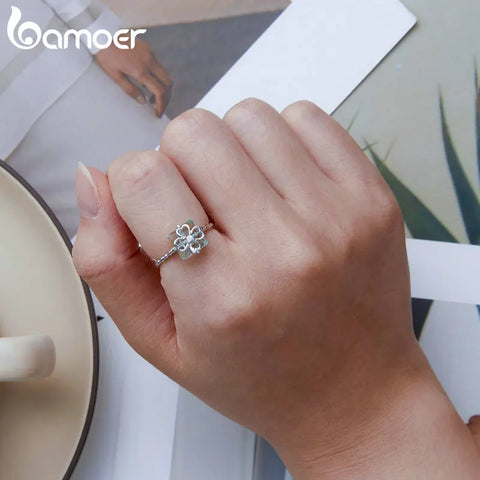 Bamoer 925 Sterling Silver Light Green Four-leaf Clover Finger Ring Delicate Women Rings Platinum Plated Fine Jewelry BSR339