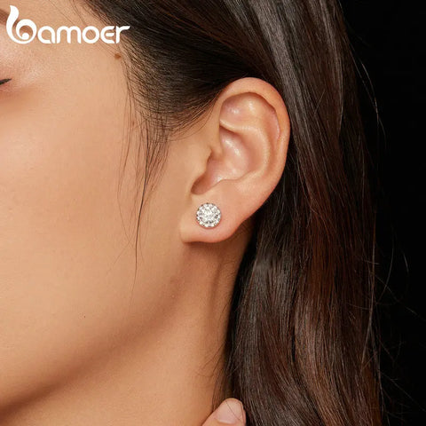 BAMOER Moissanite Stud Earrings, Brilliant Round Cut Lab Created Diamond 925 Silver Earrings Platinum Plated for Women